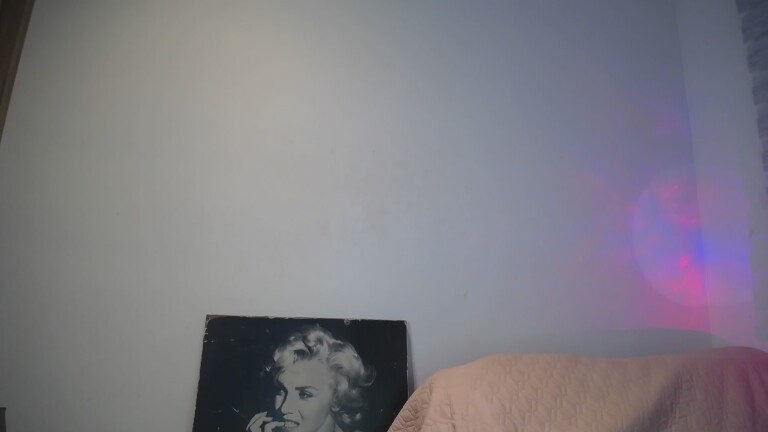 Miia_sttone's Streamate show and profile