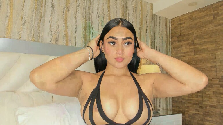 Sara_Hanniston's Streamate show and profile