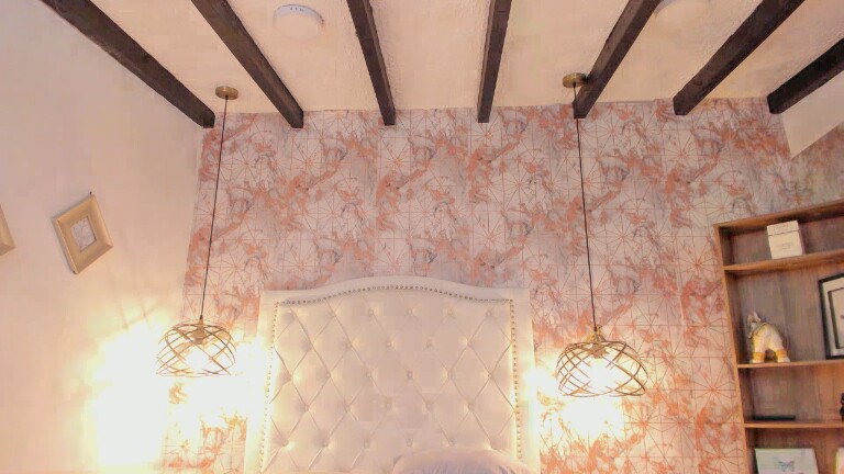 SaharaLyn's Streamate show and profile