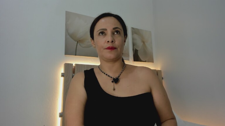 IsabellaCrissty's Streamate show and profile