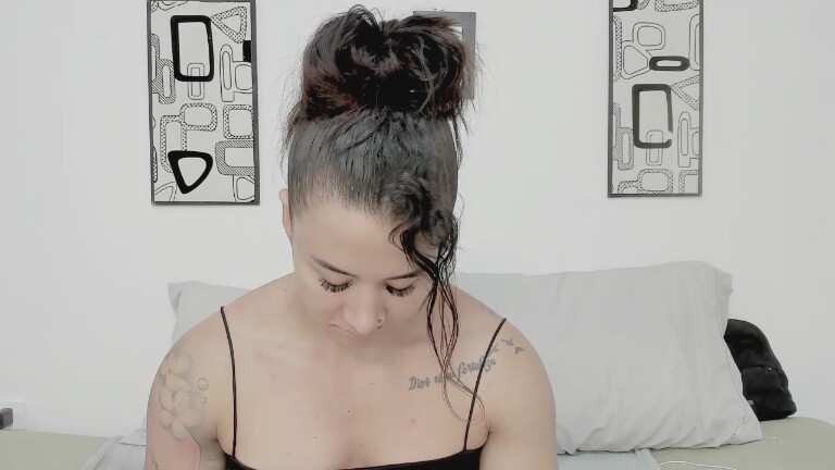 AngelMartins's Streamate show and profile