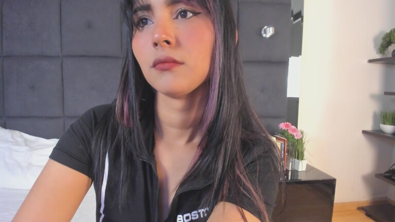 SamanthaLevy's Streamate show and profile