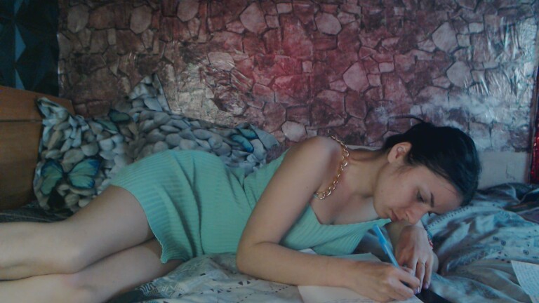 SELYINA's Streamate show and profile