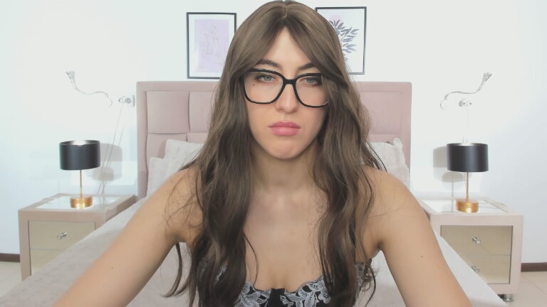 EmilyBilington's Streamate show and profile