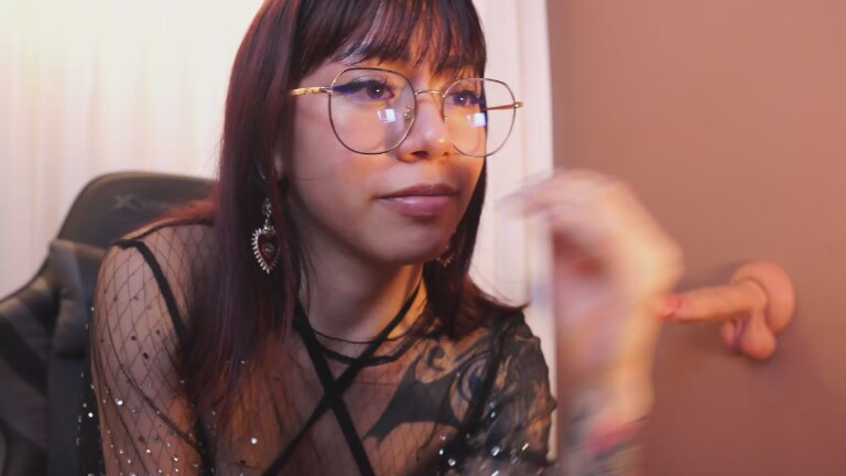 ZaraMiiuw's Streamate show and profile