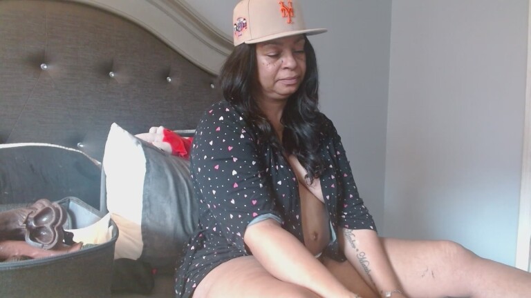 MsLindaParks52's Streamate show and profile