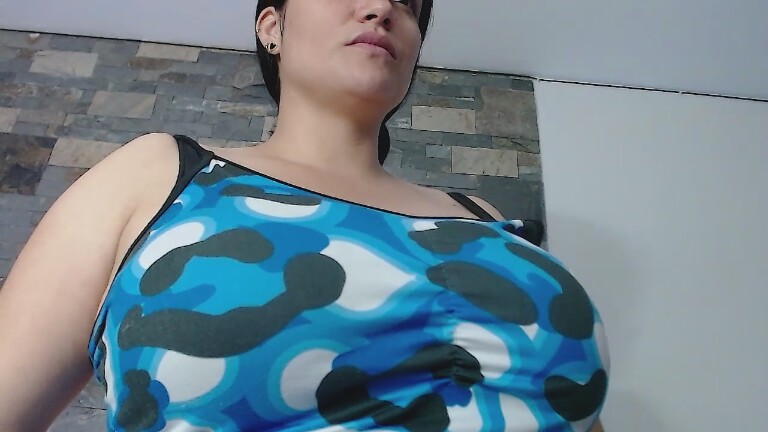 NAYIBELL's Streamate show and profile