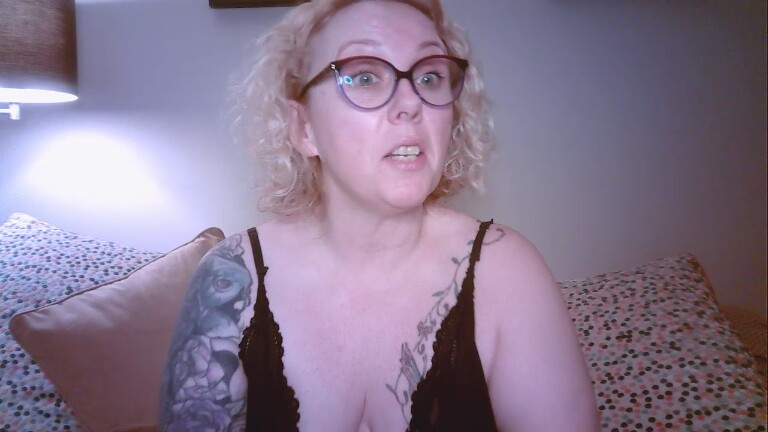 OrlaFox's Streamate show and profile
