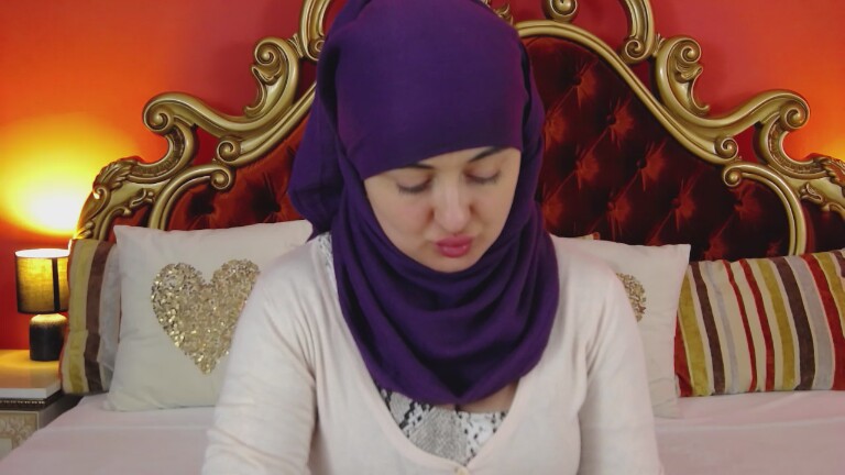 ANNALYAx's Streamate show and profile