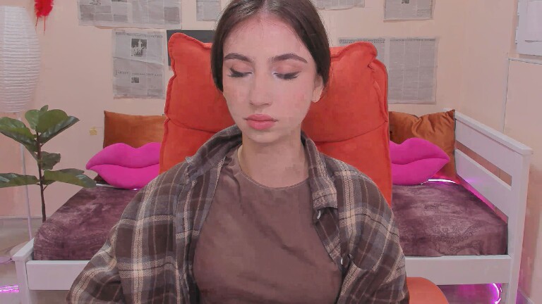 SarahTray's Streamate show and profile