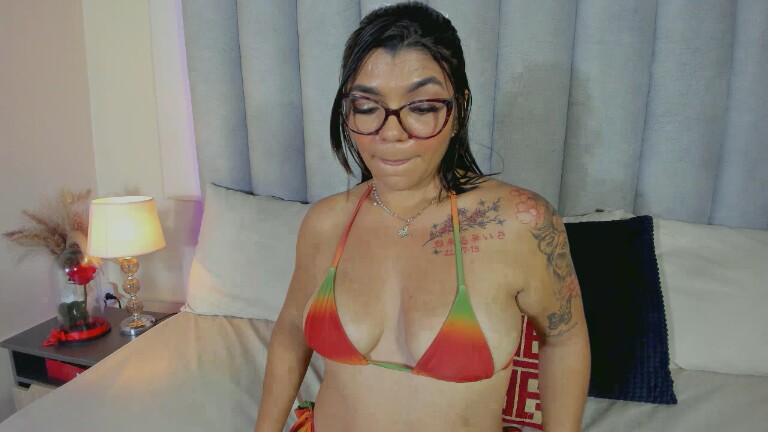 LunnaNoir's Streamate show and profile