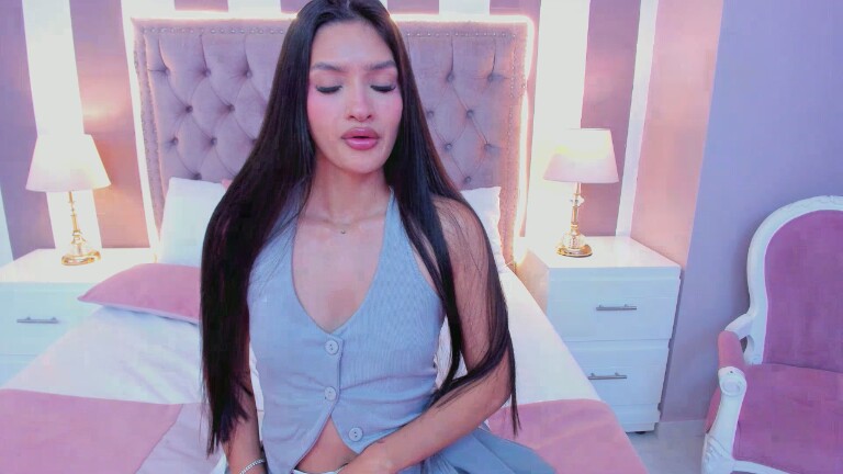 AuraClark's Streamate show and profile