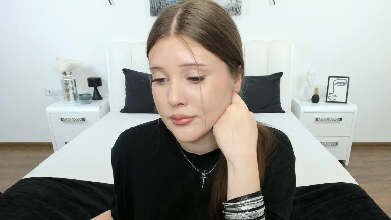 LollaDolla's Streamate show and profile