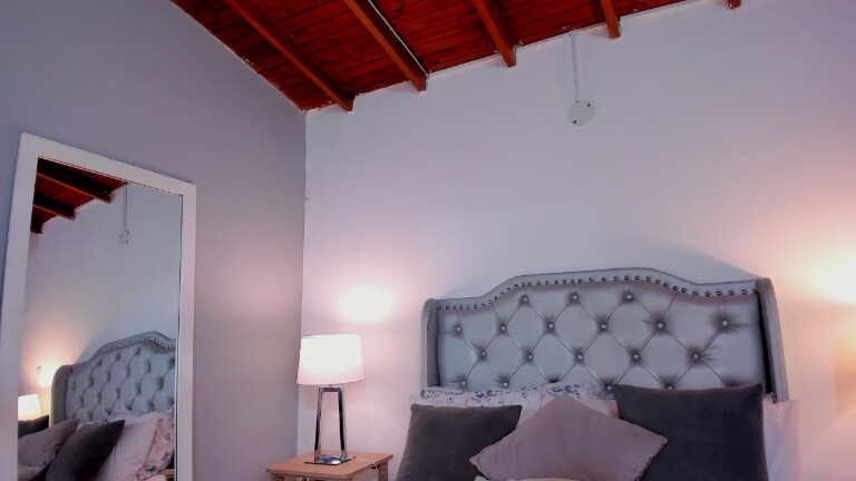 NiaMoon's Streamate show and profile