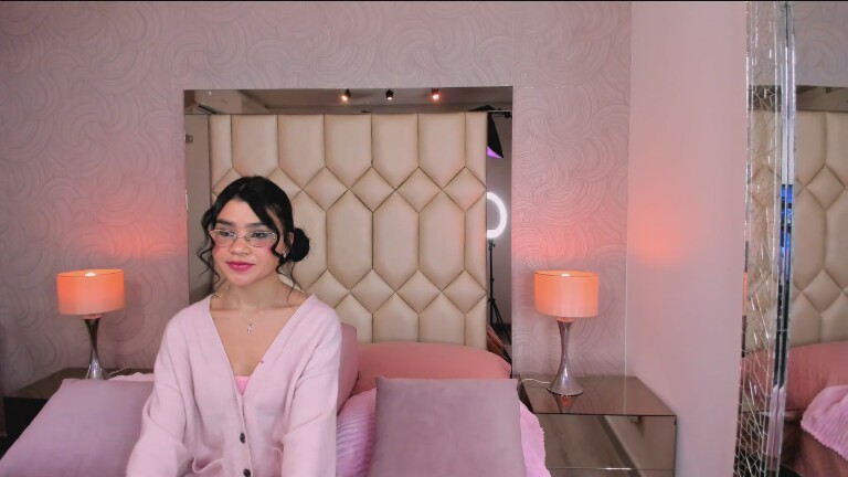 DafneJames's Streamate show and profile