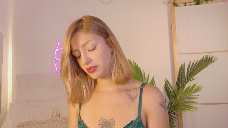 AmeAlcaraz's Streamate show and profile