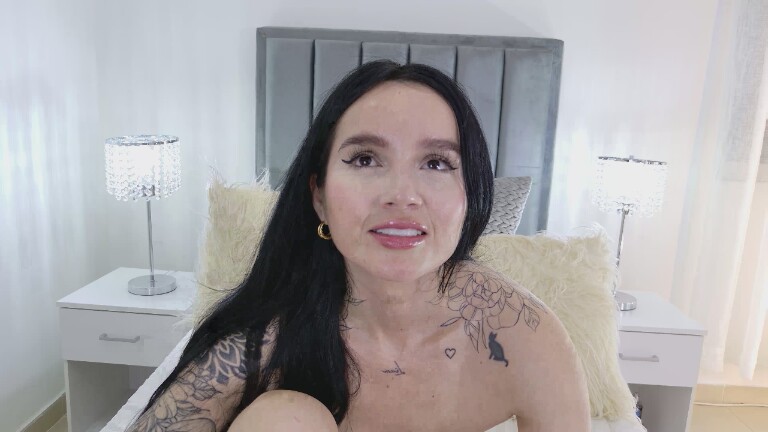 Sweetssinn's Streamate show and profile